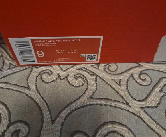 Brand New Nike Airmax Bolt Sneakers - Picture 2 of 5